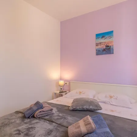 Vakantiehuis 2 Bedroom Beautiful In