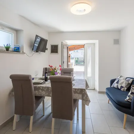 Vakantiehuis 2 Bedroom Beautiful In