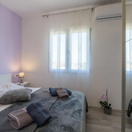 2 Bedroom Beautiful In *